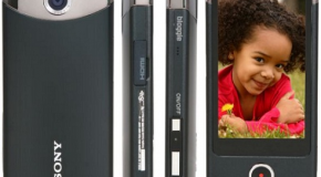 Sony Bloggie Touch Videocamera ~ Attention: All Mammarazzi’s and Social Media NInja’s